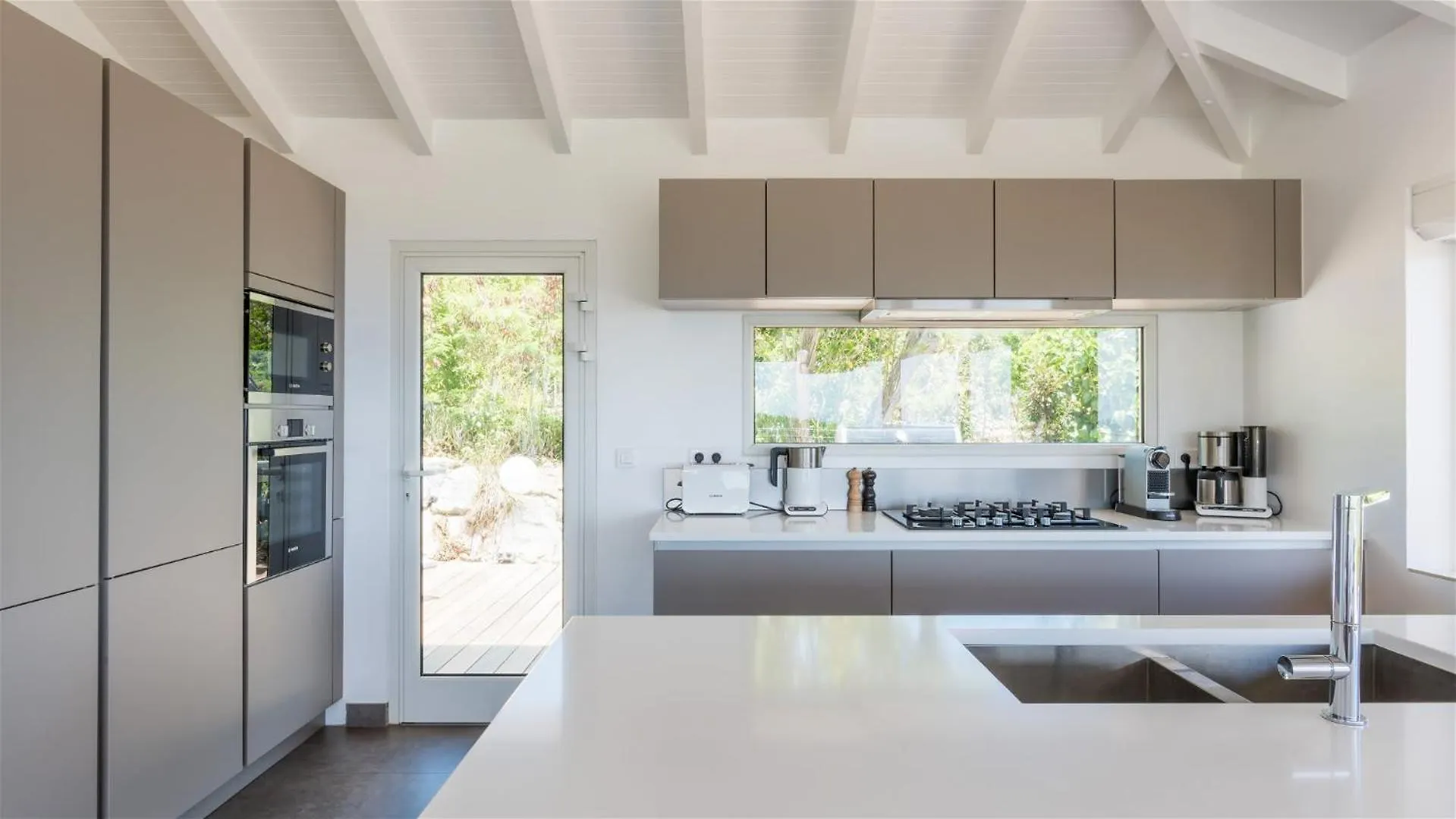 Delightful villa with natural ambience Gustavia